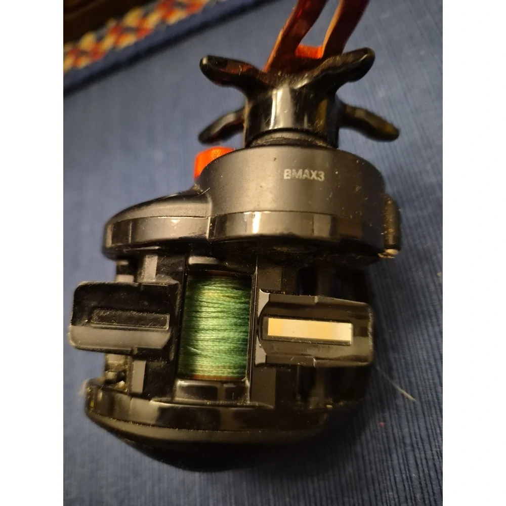Abu Garcia Black Max 3 Right Hand Baitcast Fishing Reel - BMAX3